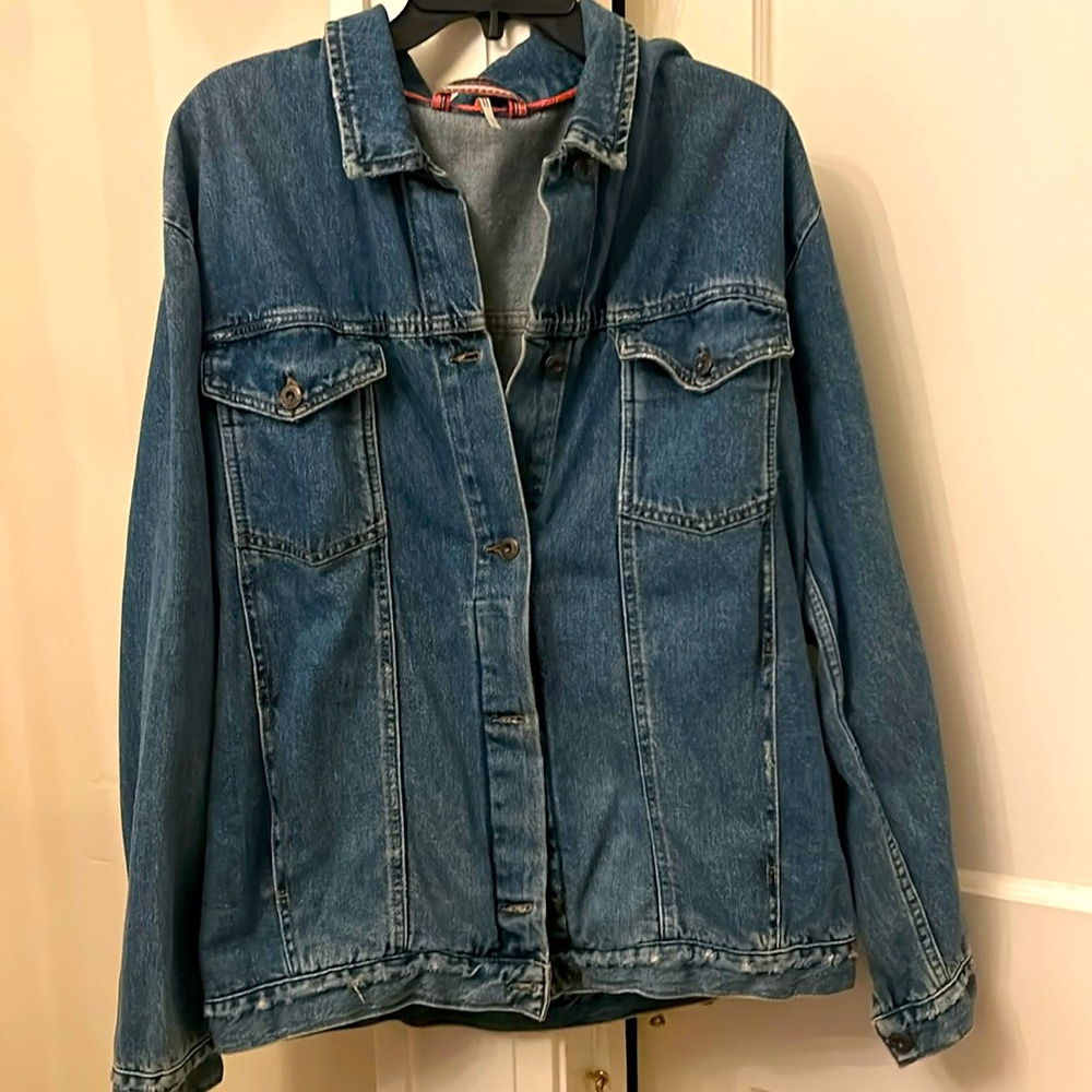 Free people Denim Jacket Size Large Very Good Preowned Condition
